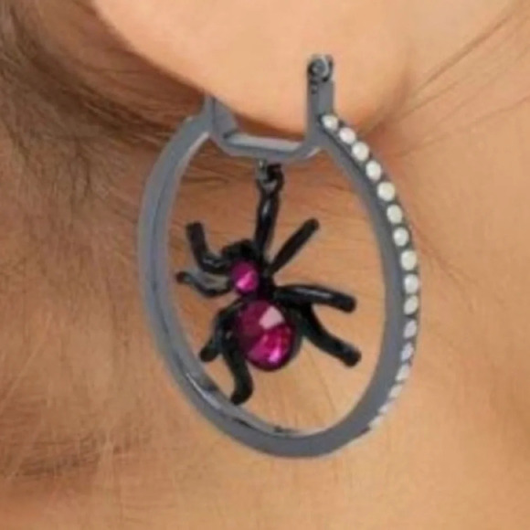 BETSEY JOHNSON Halloween Orbital Spiders Crystal-Studded Hoop Earrings NEW NWT - Picture 11 of 11